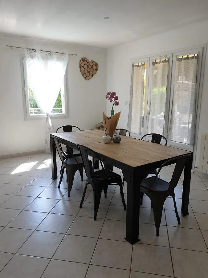Belle villa à 10 min à pied du centre de Monteux Francia