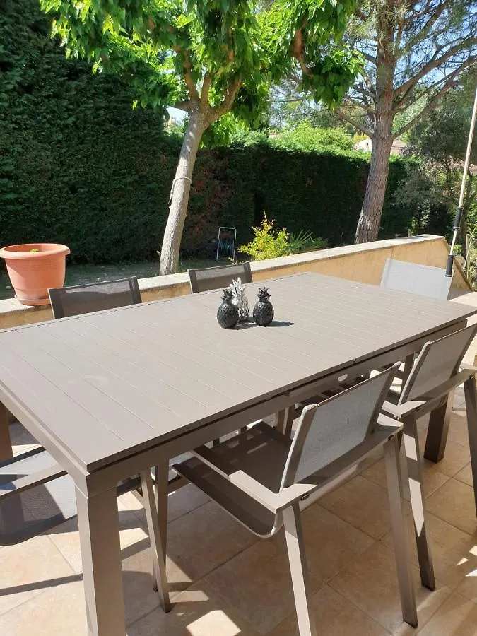 Belle Villa A 10 Min A Pied Du Centre De Monteux