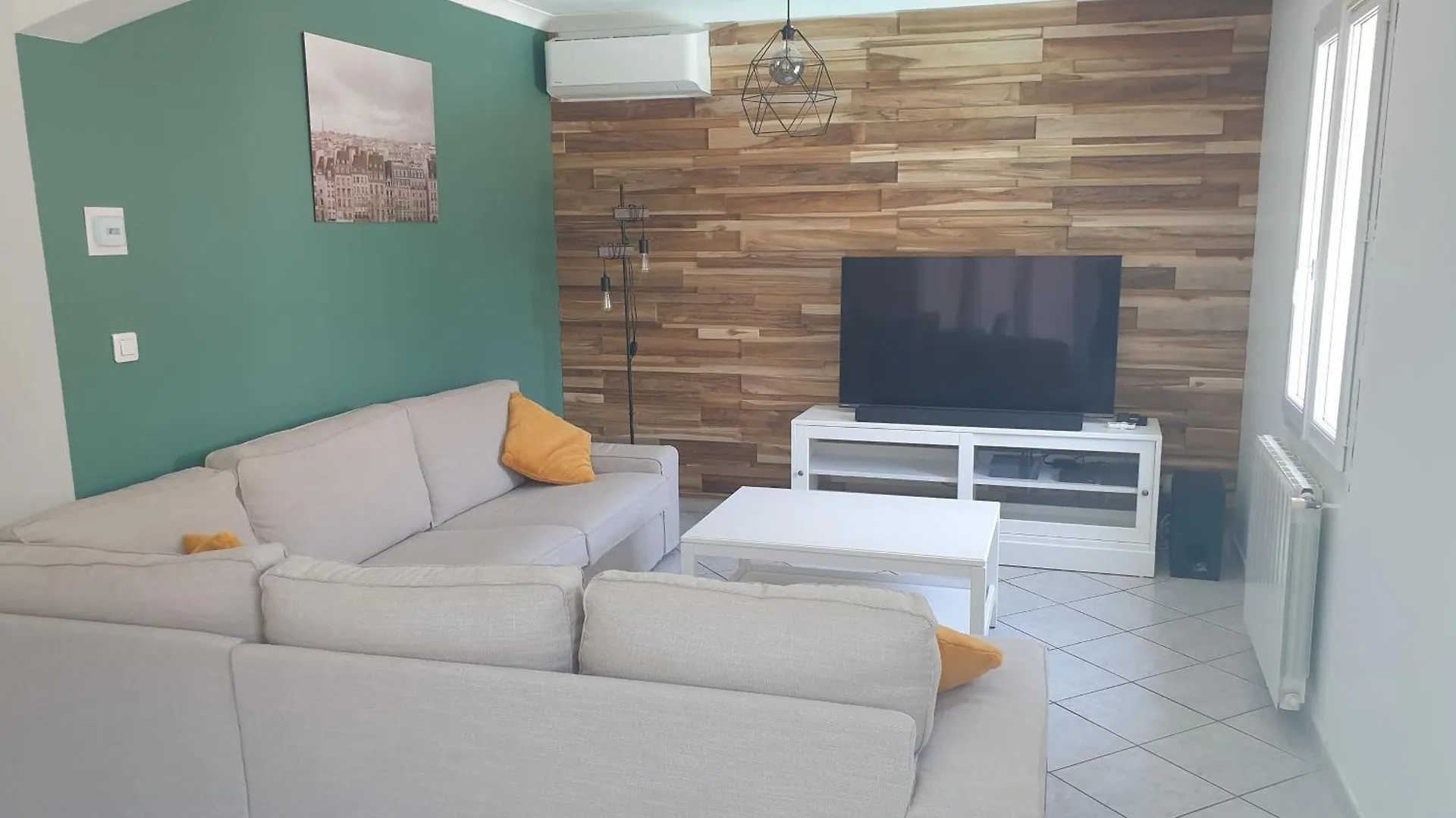 Belle Villa A 10 Min A Pied Du Centre De Monteux